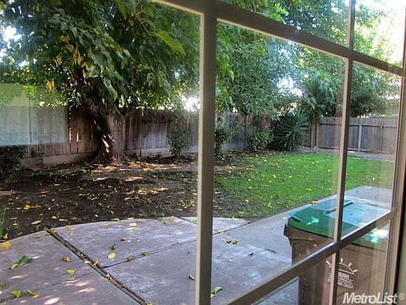 5th image of 8251 Colonial Dr