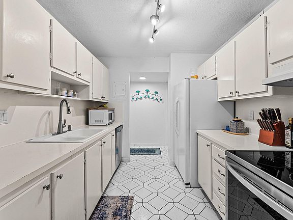 5th image of 1111 S Ocean Boulevard #315