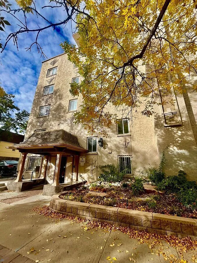 Building Photo - 1125 N Washington St #203