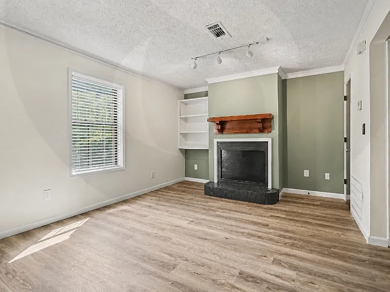 3237 Highpoint Ct — Photo 6