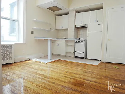 Rented by Hecht Group | media 19