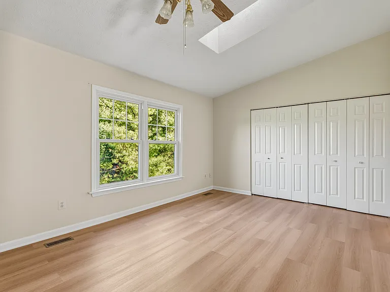 55 Oak Crest Ct — Photo 24