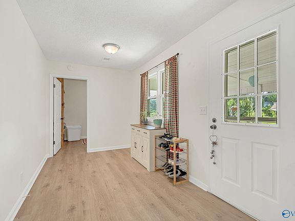 2nd image of 51 Collins Place Pvt Dr