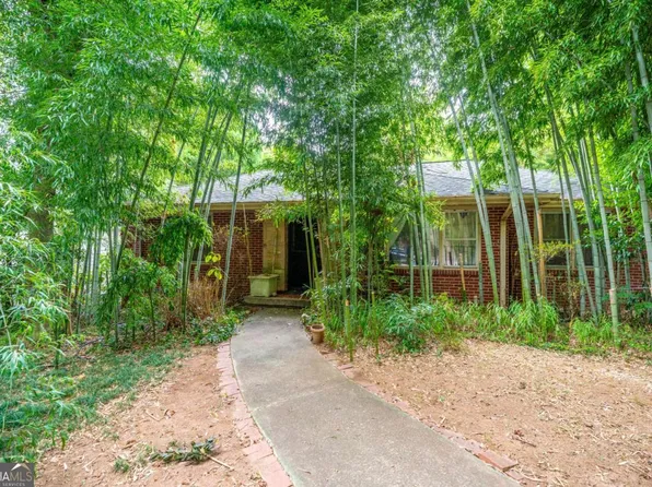 586 Lakeshore Dr, Atlanta, GA 30307