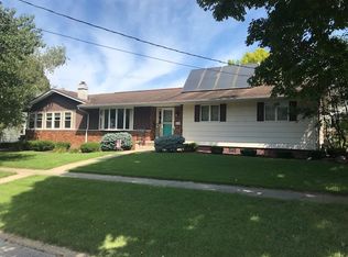 202 W Morris St, Morrison, IL 61270