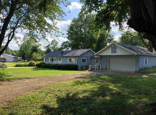 5838 N Lakeshore Dr, Macy, IN 46951