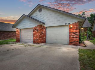 8908 Oak Valley Dr, Oklahoma City, OK 73110