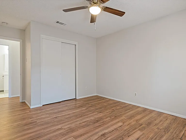 2906 Country Place Ct — Photo 9