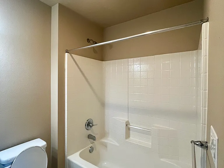 16008 3rd Pl S #C — Photo 20
