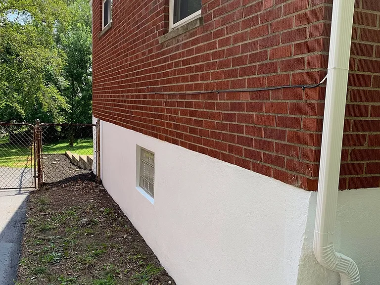 2180 Townhill Dr — Photo 37