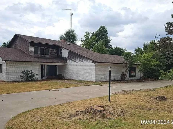 40 E Pheasant Ln, Lawton, OK 73507