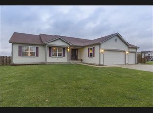 133 Heatherfield Ln, Dekalb, IL 60115