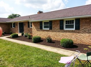29 Mill Race Ln, Fayetteville, PA 17222