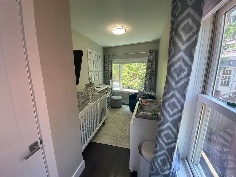 411 7th St SE — Photo 29