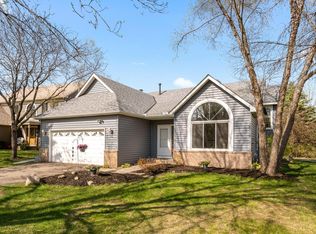 1165 Silverwood Rd, Woodbury, MN 55125