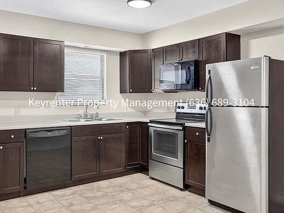 4th image of 419 Omar Ct #421