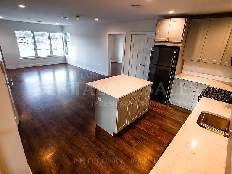 76 Stonley Rd #6 — Photo 3