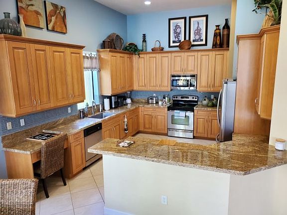 5th image of 9619 Isles Cay Dr