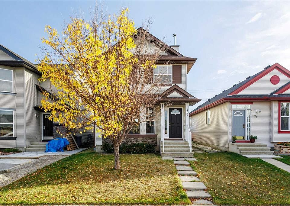 1st image of 107 SW Cranberry Grn SE