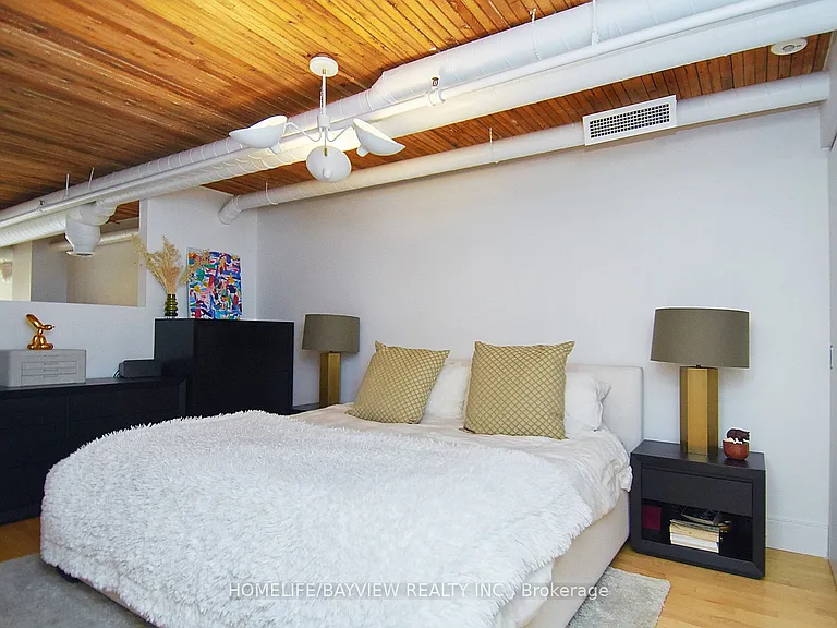 993 Queen St W #203 — Photo 30