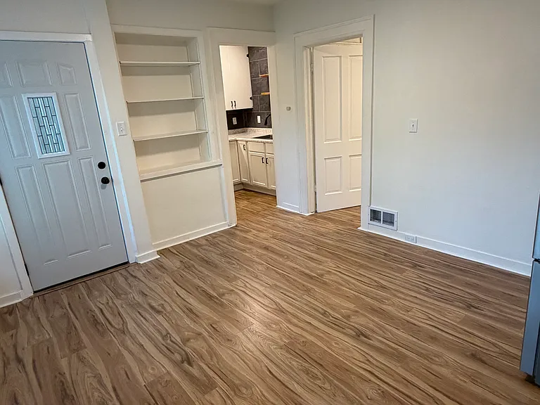 536 N Durkee St #3 — Photo 10