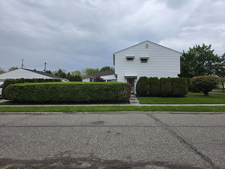 1st image of 396 Skyview Rd