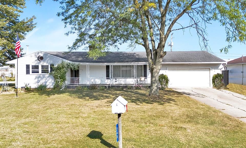 1st image of 240 Iona Dr