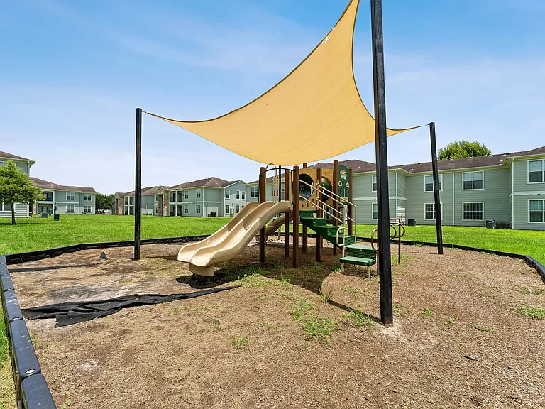 Point Royale Apartments — Photo 26