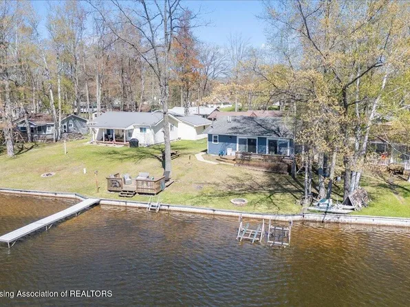 9280 Birch Isle Rd, Farwell, MI 48622