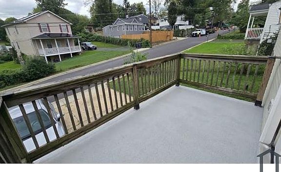 3rd image of 735 Nova Ave