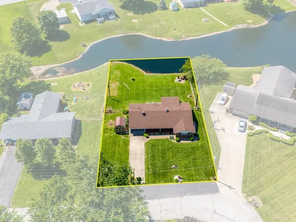 2137 W Bobwhite Dr, Scottsburg, IN 47170