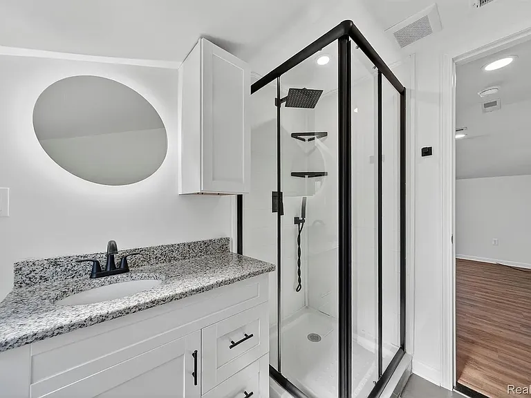 453 Manatee Ave #2 — Photo 8