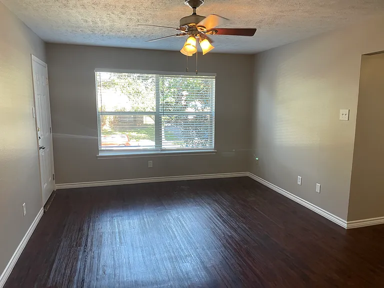 6242 Oram St #B — Photo 8