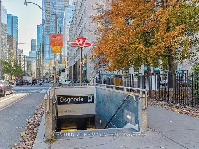 215 Queen St W #809 — Photo 14