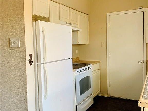 4th image of 10127 Hymie Cir