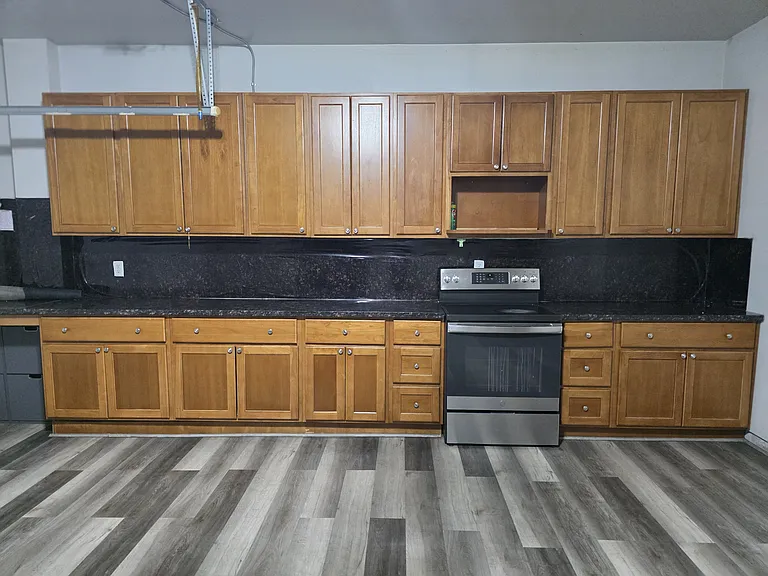 15357 Trolley St — Photo 27
