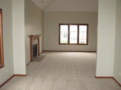 2nd image of 1201 Southcreek Dr