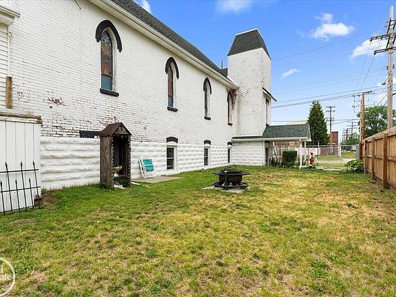 5th image of 3404 24th St