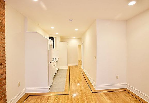 5th image of 328 E 34th St APT D1