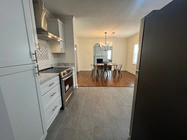 908 Maury St — Photo 31