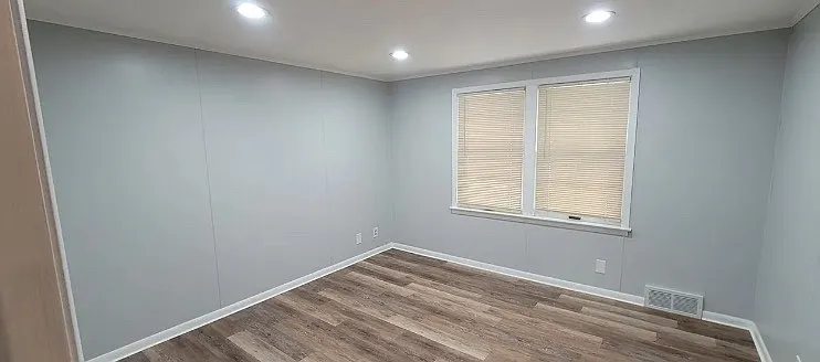 2612 Warrensville Center Rd — Photo 5