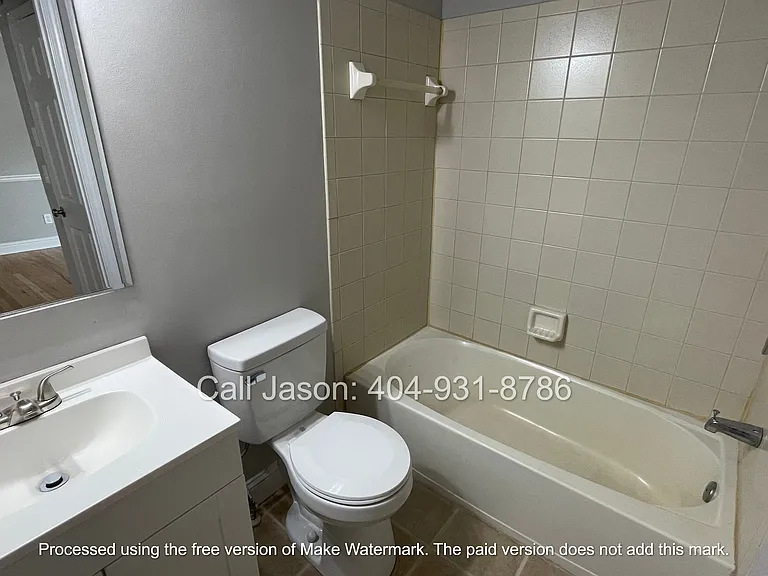 250 Stafford St NW #B — Photo 11