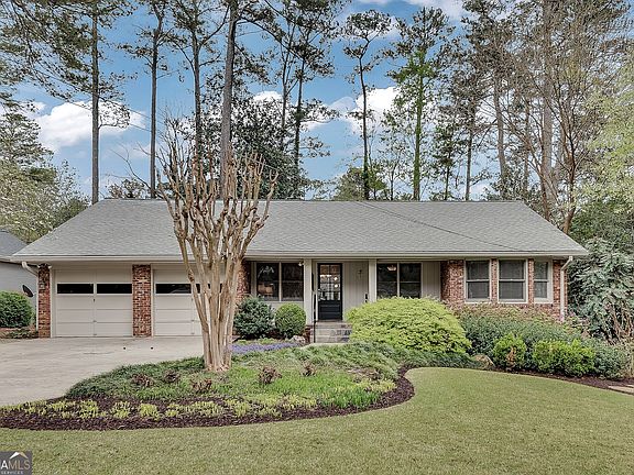 2nd image of 2295 Tanglewood Rd