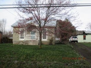 1926 Riverside Dr, Klamath Falls, OR 97601