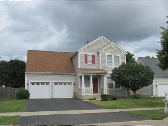 2nd image of 2466 Claridge Ln
