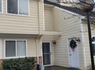 106 Crystal Hill Ln #106, Poughkeepsie, NY 12603