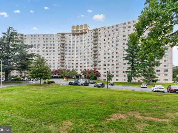 1111 University Blvd W APT 909-A, Silver Spring, MD 20902