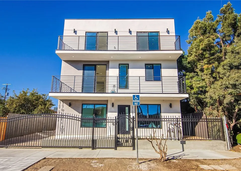5707 Auckland Ave #5709-1