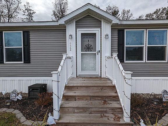 2nd image of 900 Rock City Rd #432