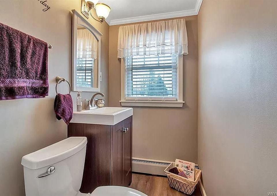 242 Creekside Dr, Tonawanda, NY 14150 Zillow